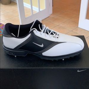 Nike Heritage Golf Shoes